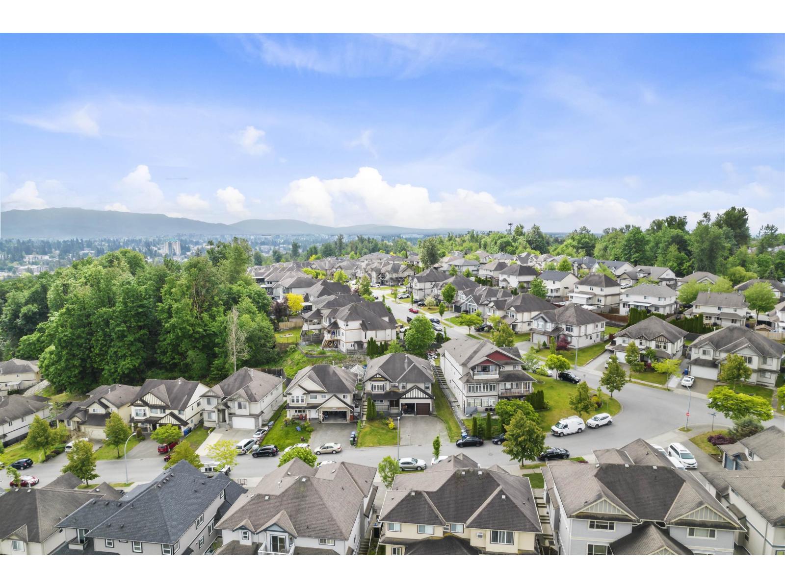 Photo 2 of 3554 Thurston Place, Abbotsford BC