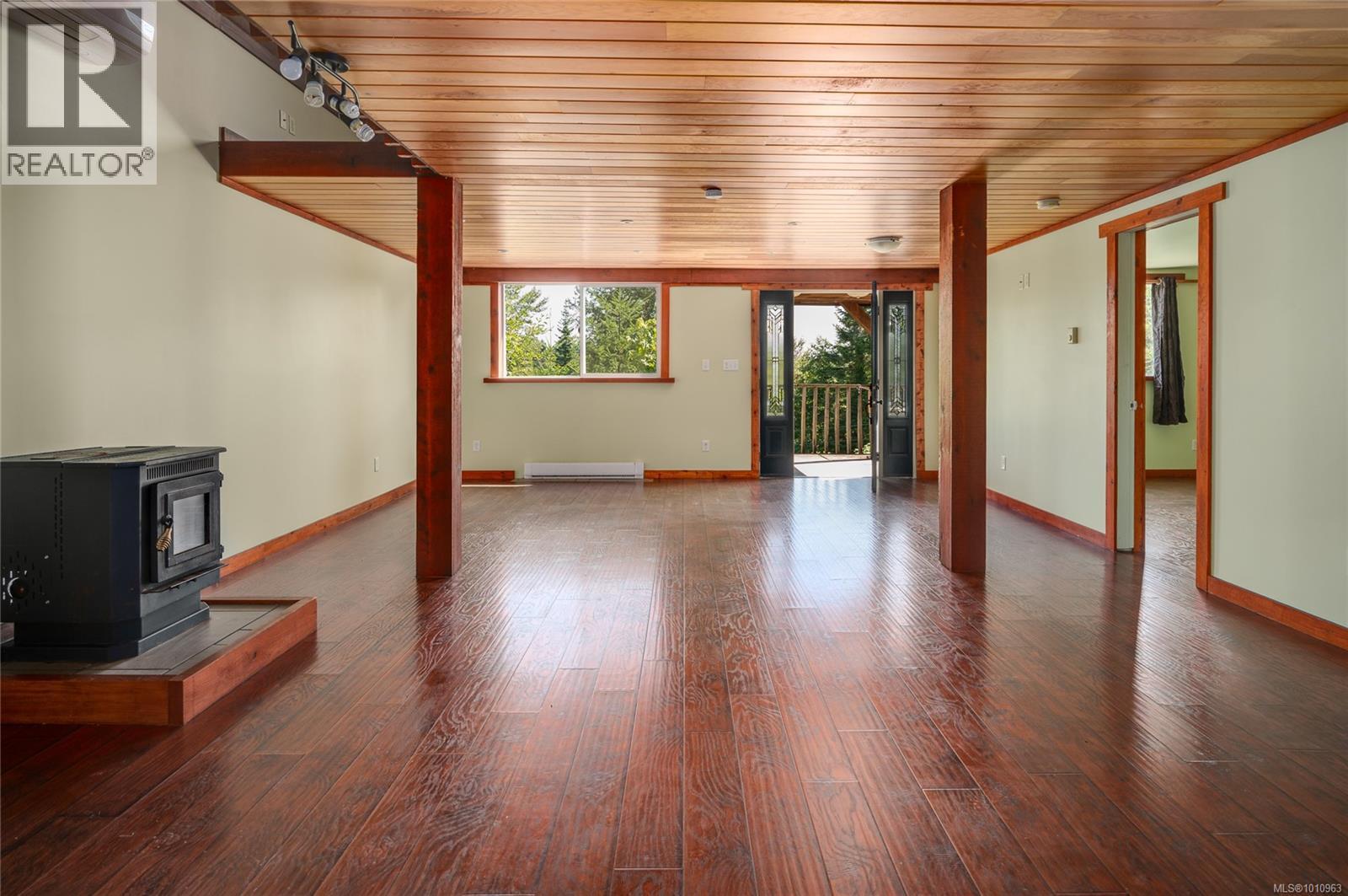Photo 21 of 2031 Waring Rd, Nanaimo BC