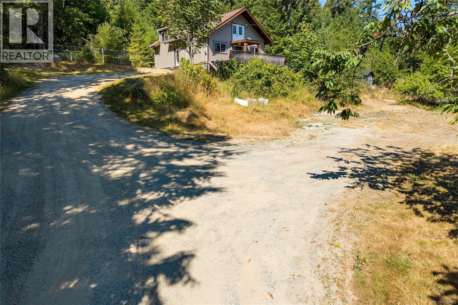 Photo 12 of 2031 Waring Rd, Nanaimo BC