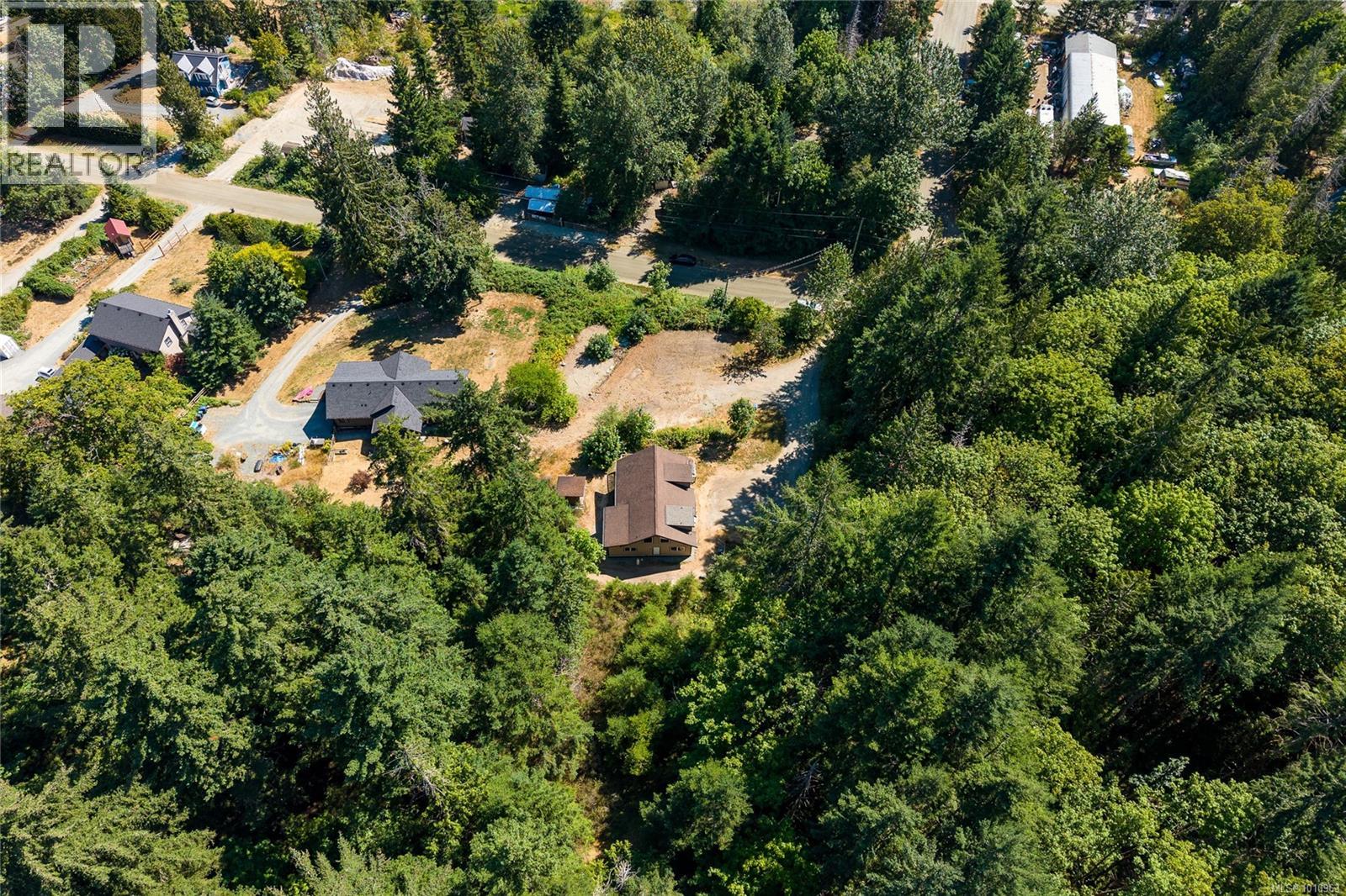 Photo 10 of 2031 Waring Rd, Nanaimo BC