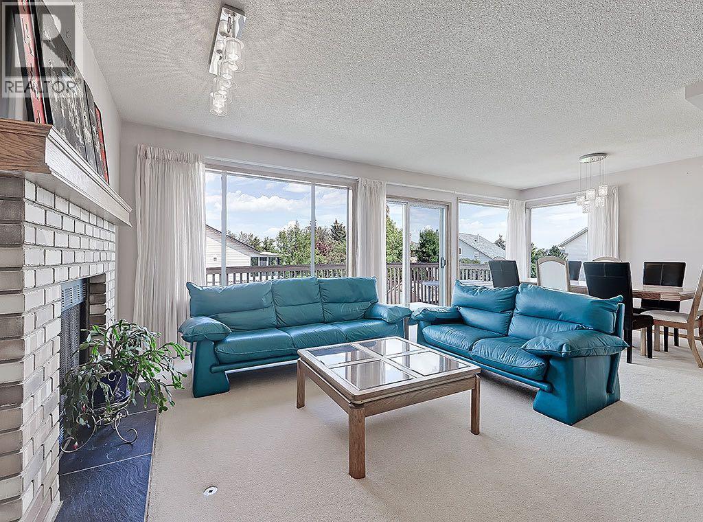 154 Sandarac Drive NW, Calgary, Alberta
