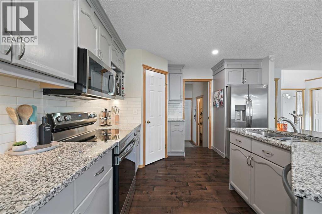 Single Family House for Sale in  Hidden Valley Grove NW Hidden Valley Calgary 