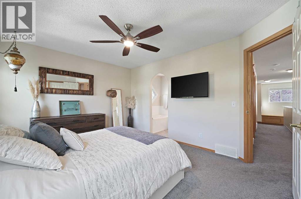 Single Family House for Sale in  Hidden Valley Grove NW Hidden Valley Calgary 