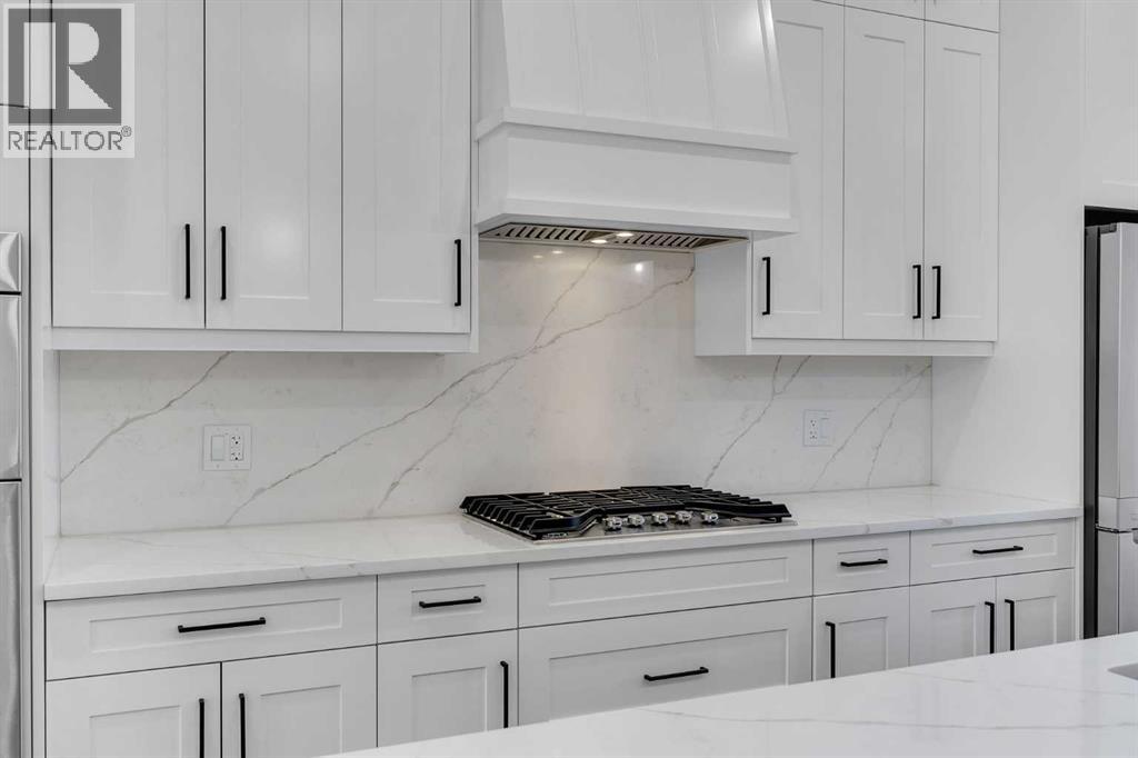 Single Family House for Sale in   Avenue NW Bowness Calgary 