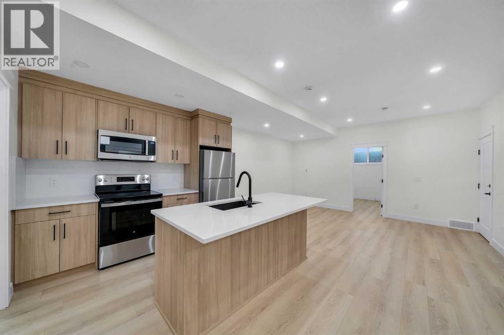 Single Family House for Sale in   Avenue NW Bowness Calgary 