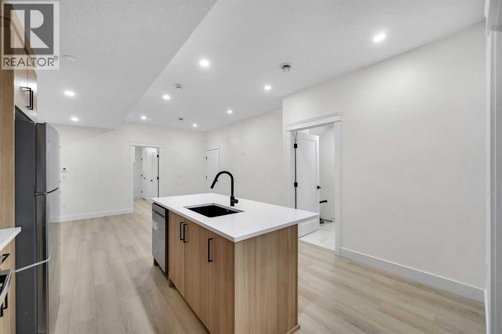 Single Family House for Sale in   Avenue NW Bowness Calgary 