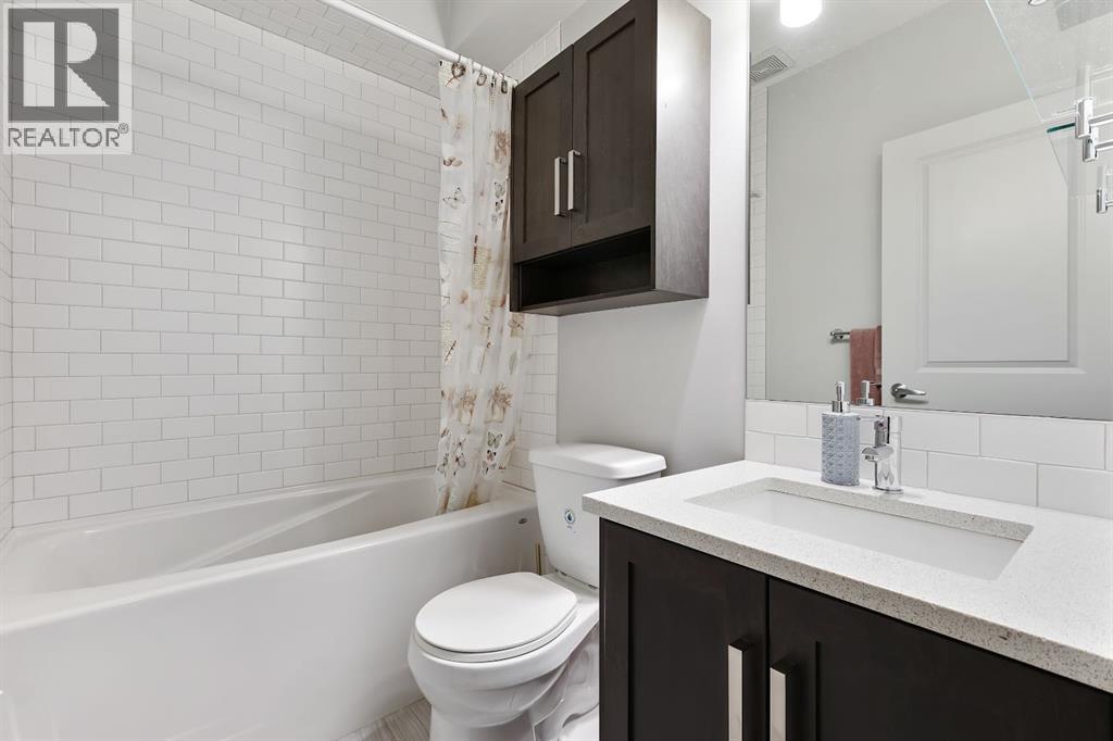 Single Family House for Sale in    Avenue NE Crescent Heights Calgary 