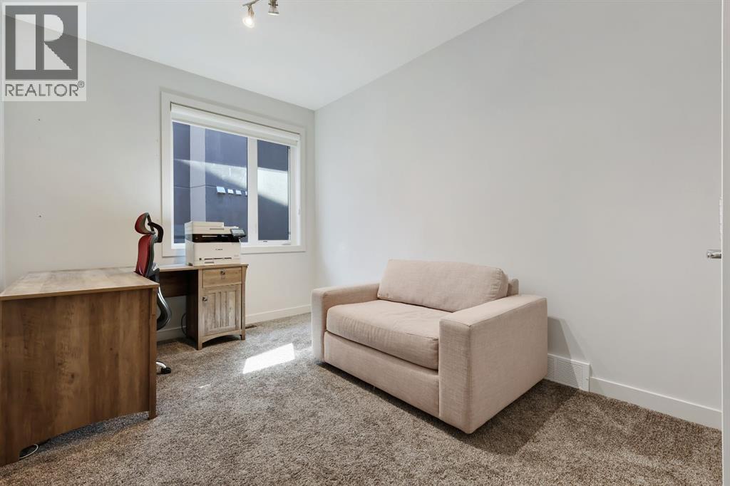 Single Family House for Sale in    Avenue NE Crescent Heights Calgary 