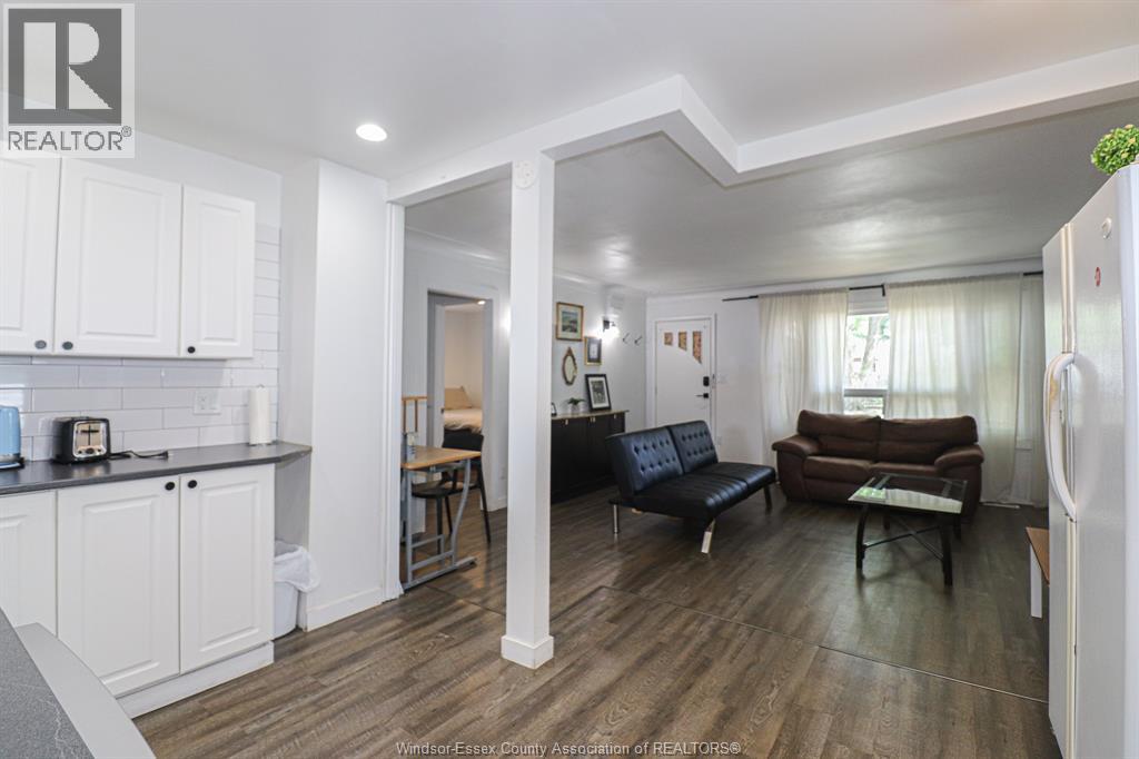 Photo 15 of 3504 Barrymore, Windsor ON