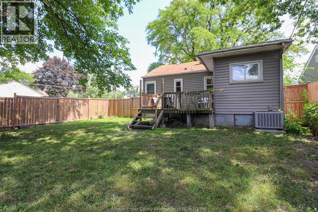 Photo 10 of 3504 Barrymore, Windsor ON