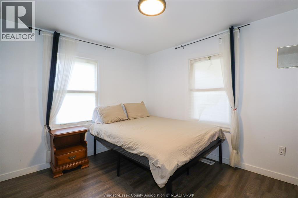 Photo 3 of 3504 Barrymore, Windsor ON