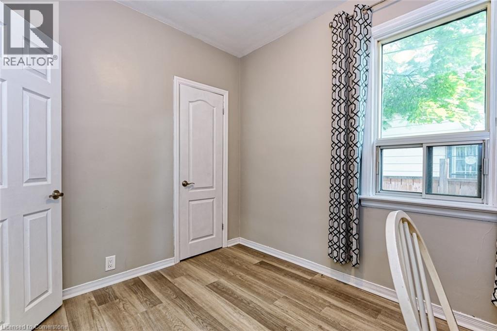 Photo 13 of 701 Brighton Avenue Unit 1, Hamilton ON