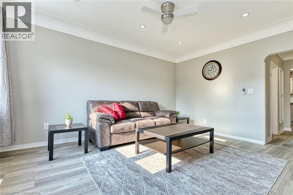 Photo 3 of 701 Brighton Avenue Unit 1, Hamilton ON