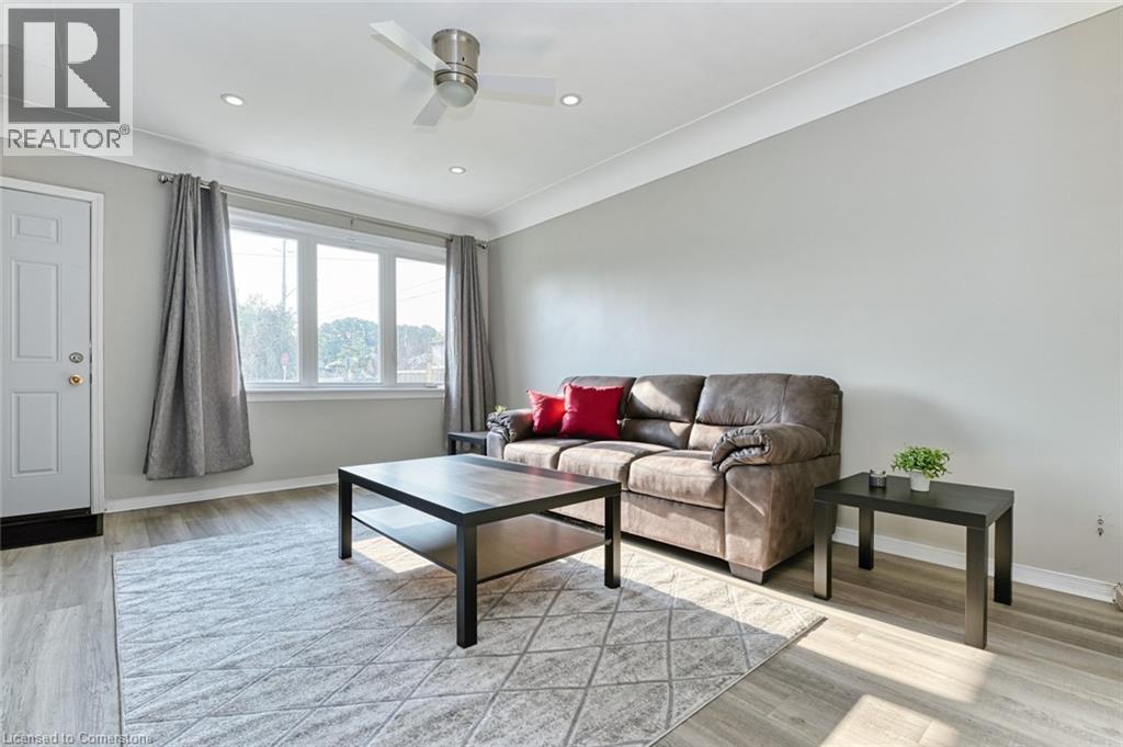 Photo 4 of 701 Brighton Avenue Unit 1, Hamilton ON
