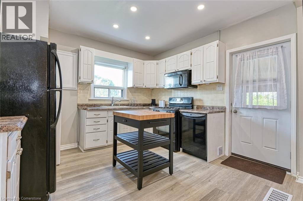 Photo 7 of 701 Brighton Avenue Unit 1, Hamilton ON