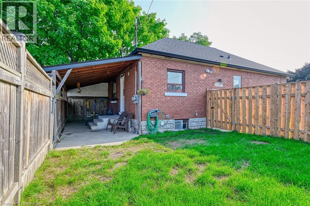 Photo 14 of 701 Brighton Avenue Unit 1, Hamilton ON