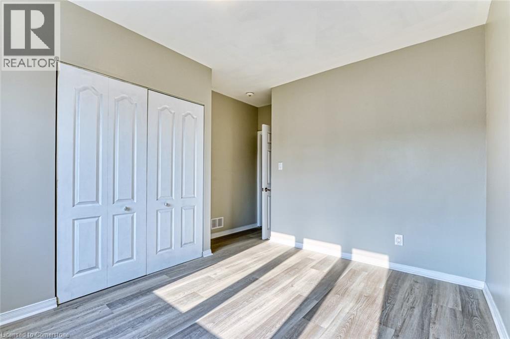 Photo 12 of 701 Brighton Avenue Unit 1, Hamilton ON