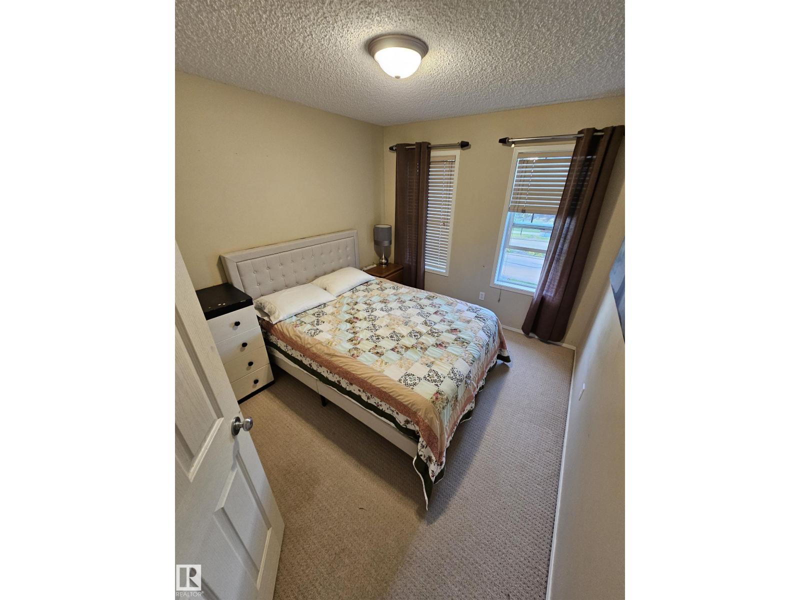 Photo 2 of 2333 Aspen Tr, Sherwood Park AB