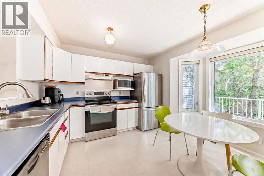 Single Family House for Sale in    Avenue SW Glendale Calgary 