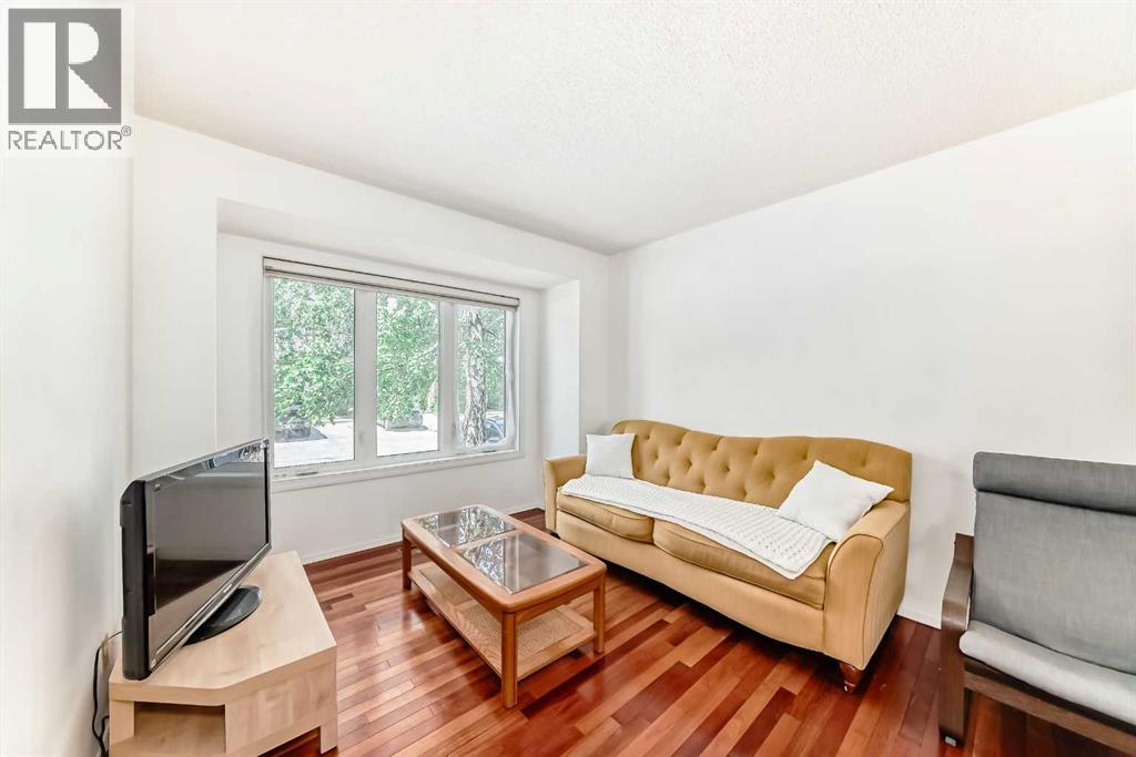 Single Family House for Sale in    Avenue SW Glendale Calgary 