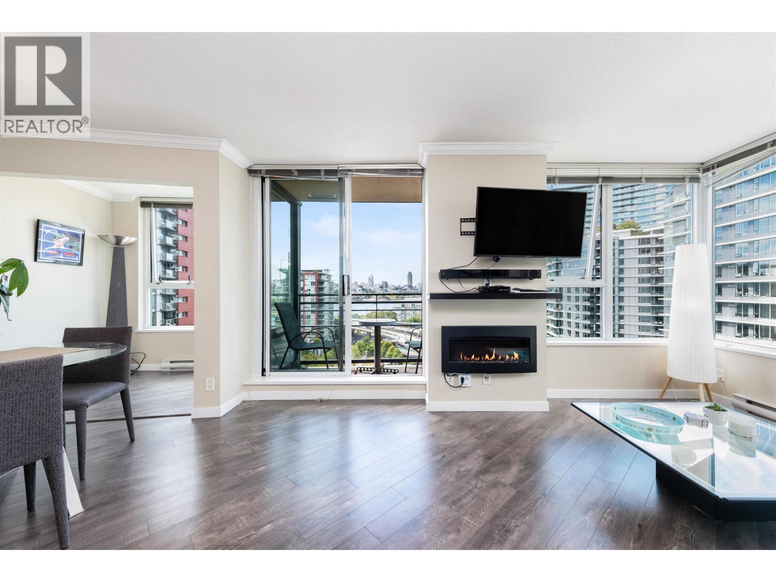 Photo 1 of 1606 33 Smithe Street, Vancouver BC