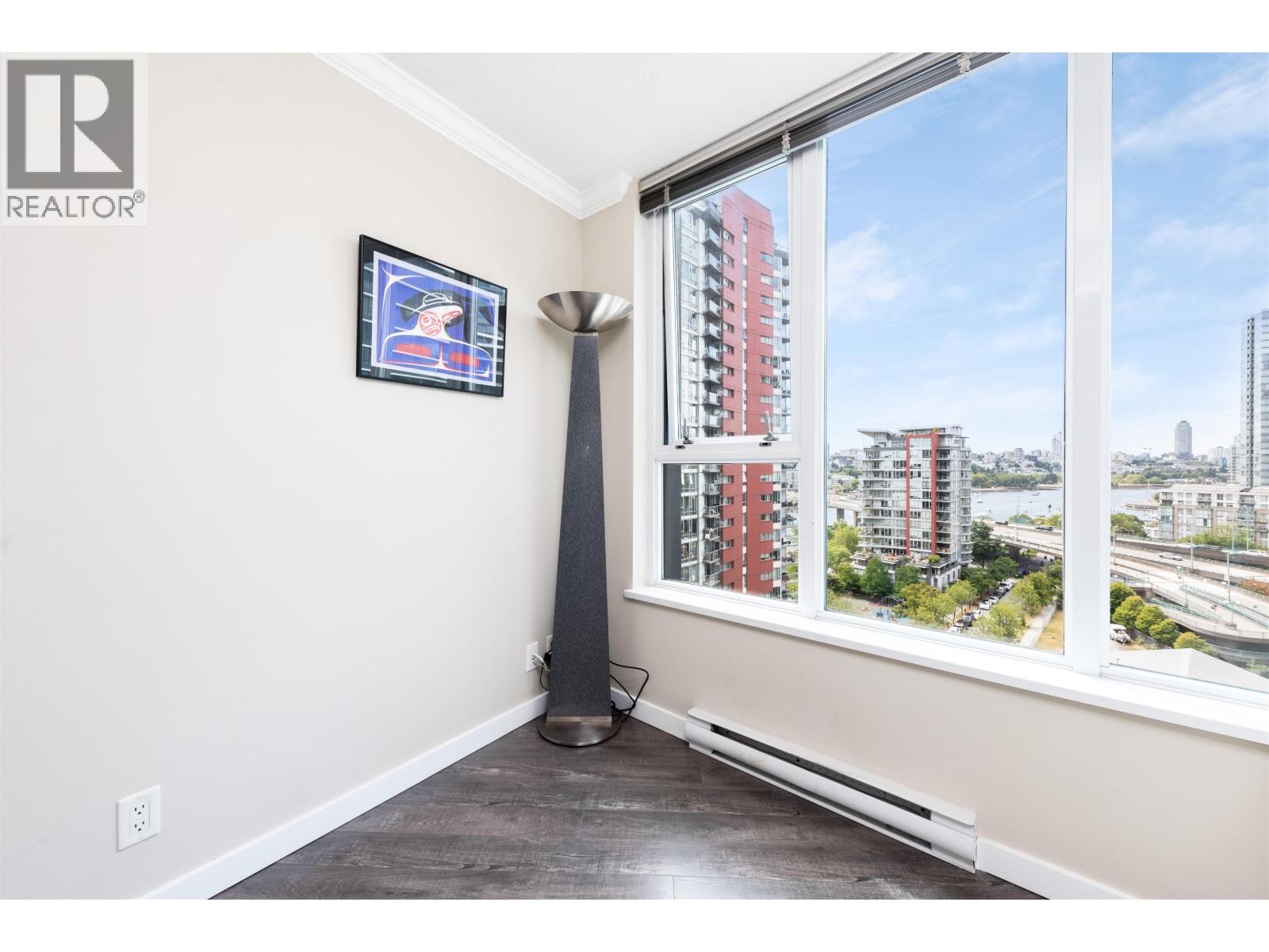 Photo 18 of 1606 33 Smithe Street, Vancouver BC