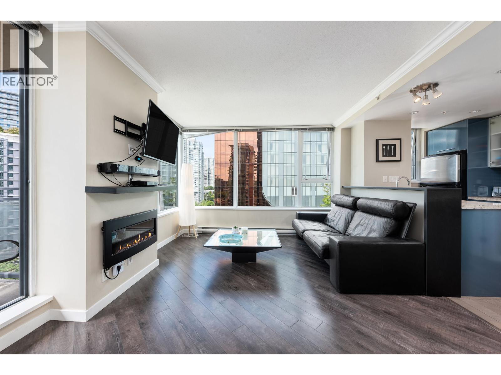 Photo 2 of 1606 33 Smithe Street, Vancouver BC