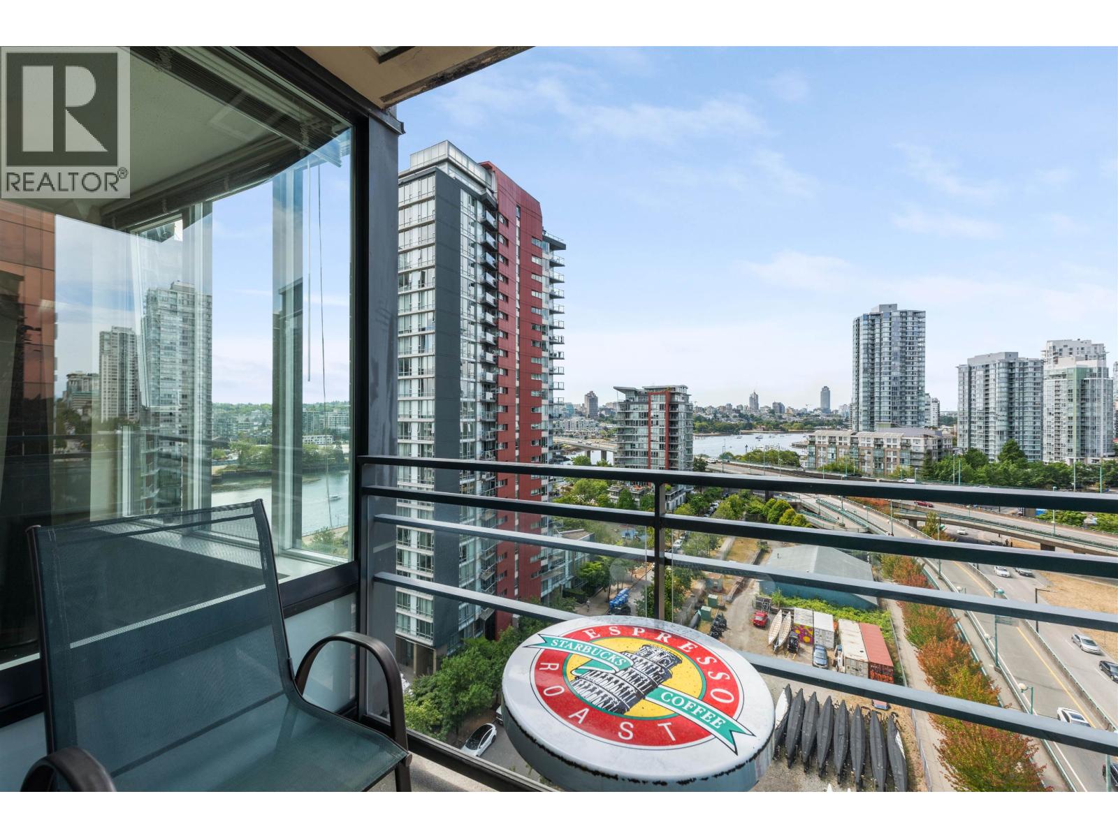 Photo 24 of 1606 33 Smithe Street, Vancouver BC