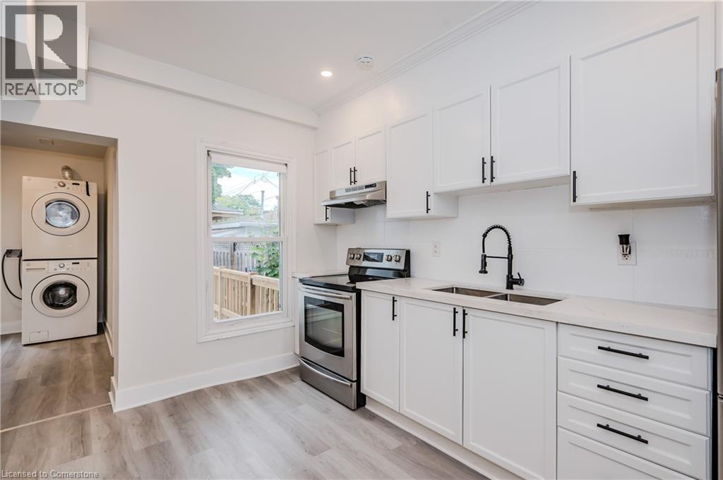Photo 1 of 273 Britannia Avenue, Hamilton ON