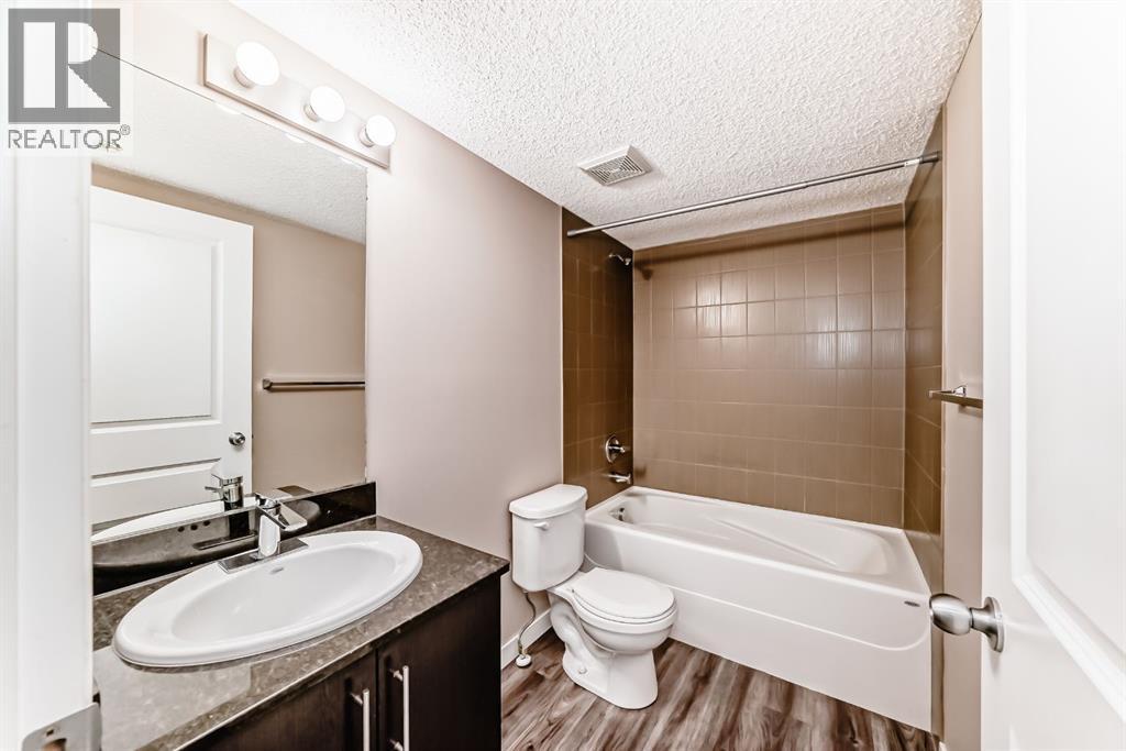 Single Family House for Sale in   Kincora Glen Road NW Kincora Calgary 