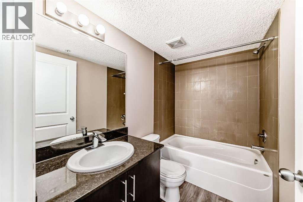 Single Family House for Sale in   Kincora Glen Road NW Kincora Calgary 