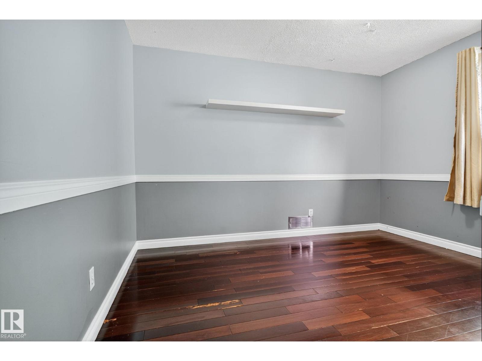 Photo 24 of 9239 148 St Nw, Edmonton AB