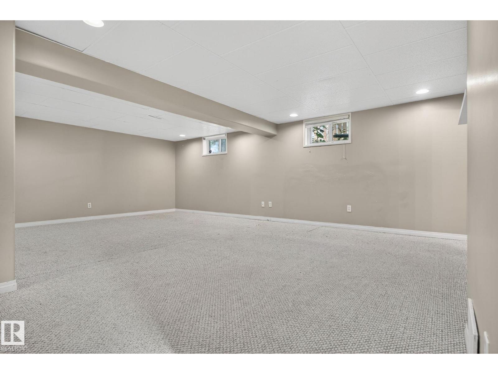 Photo 33 of 9239 148 St Nw, Edmonton AB