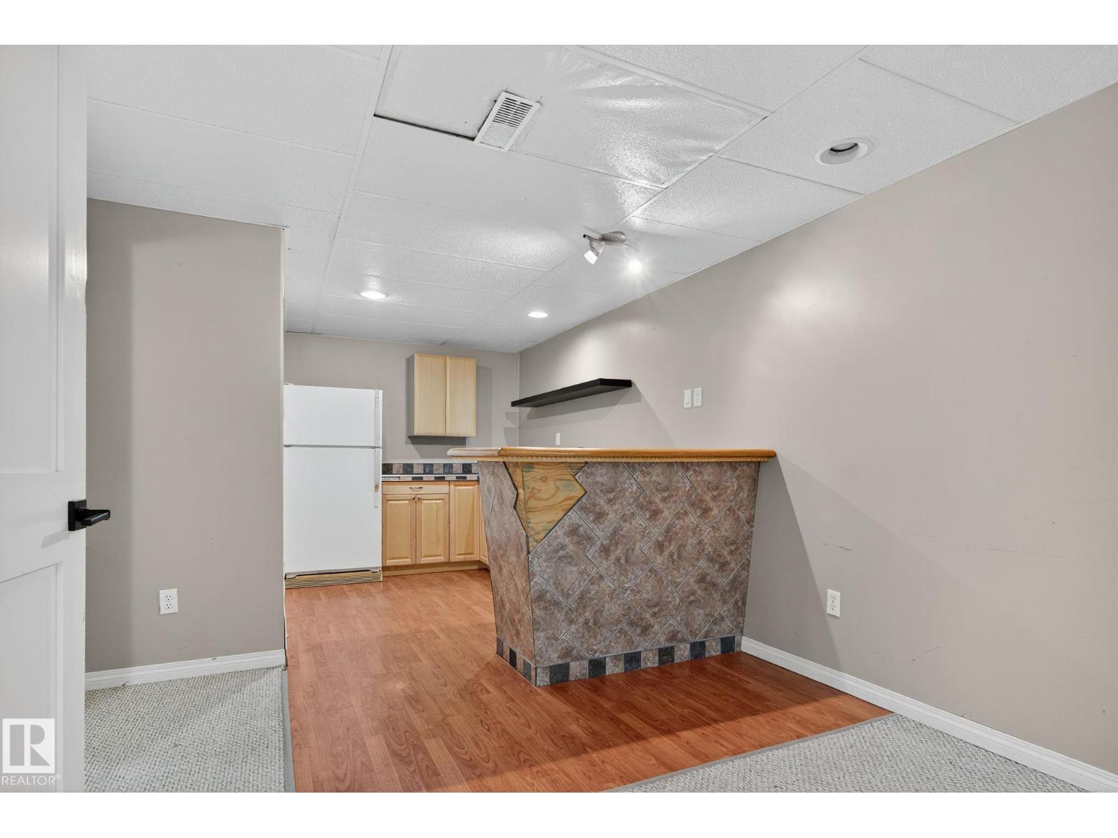 Photo 37 of 9239 148 St Nw, Edmonton AB