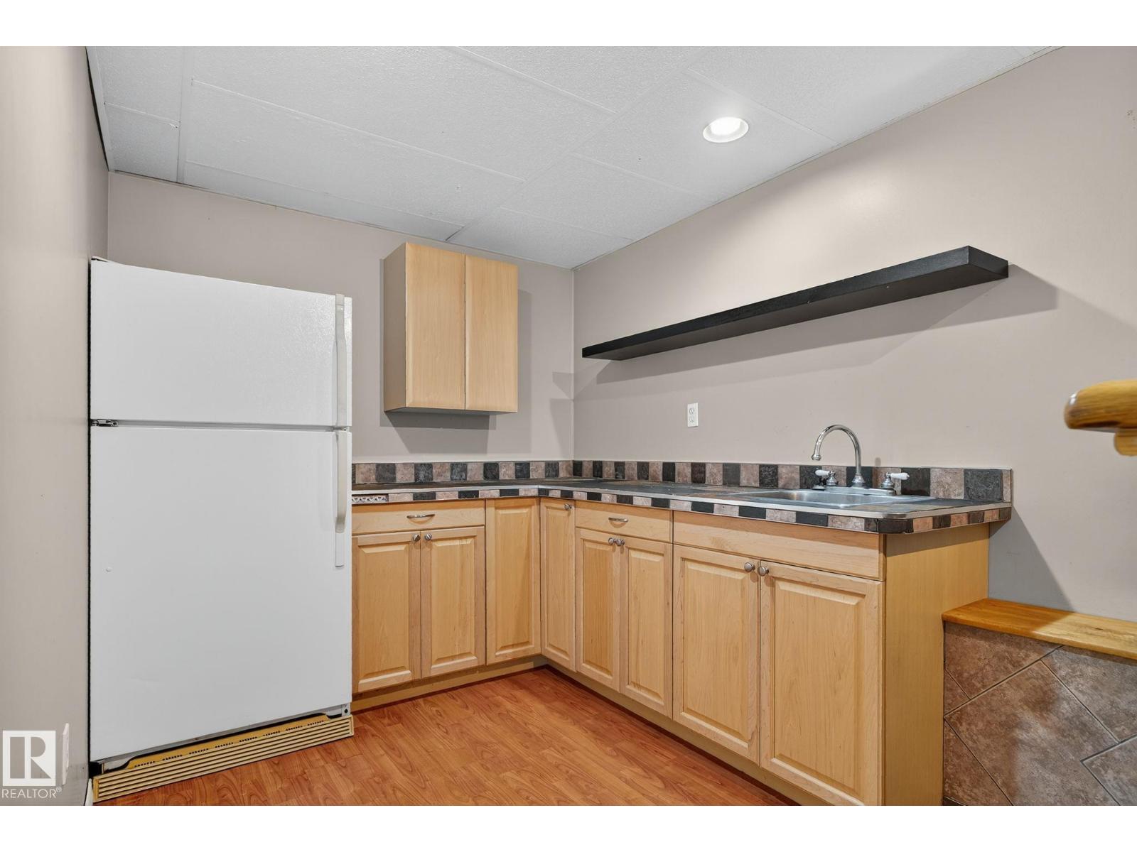 Photo 39 of 9239 148 St Nw, Edmonton AB