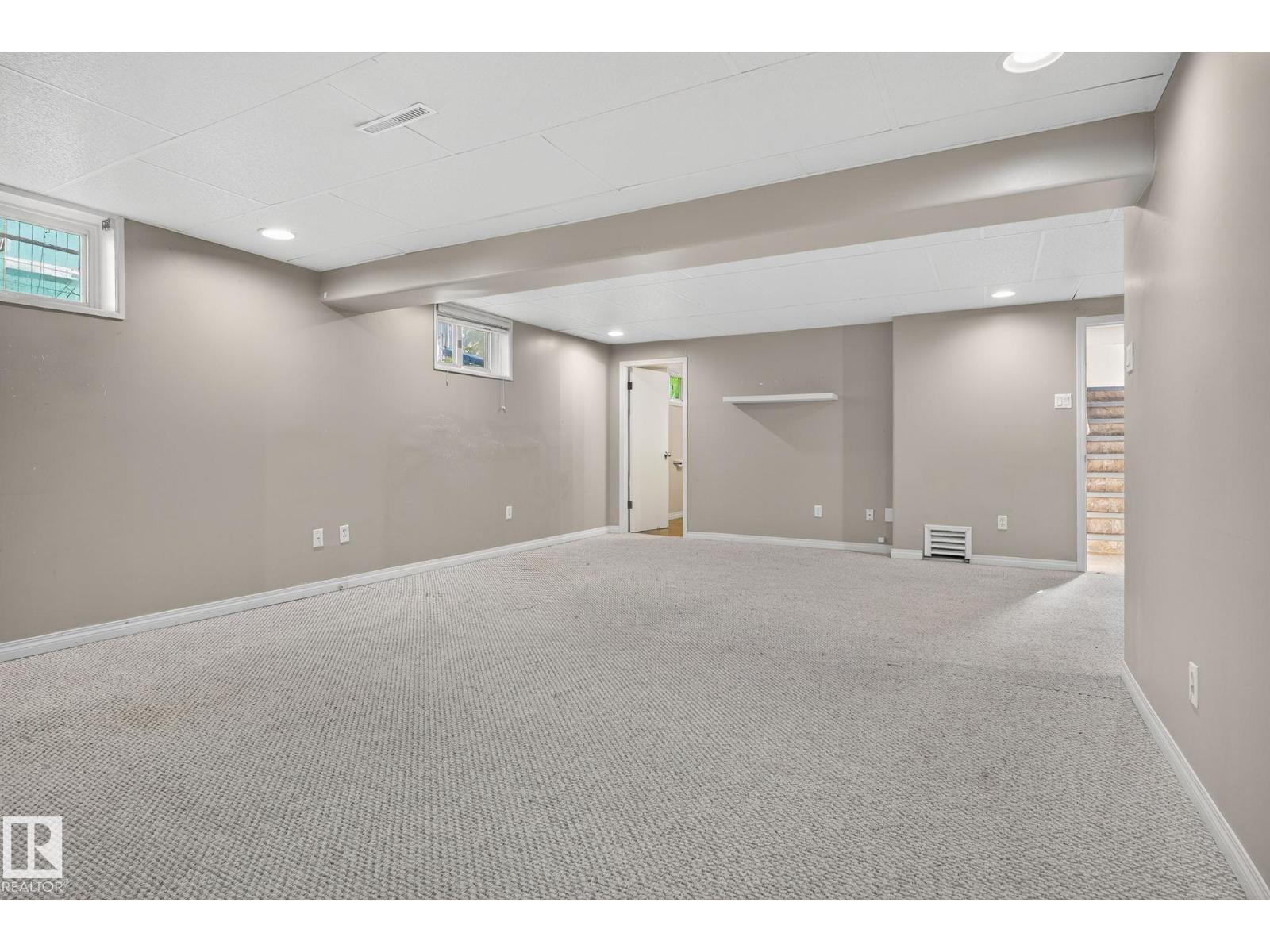 Photo 42 of 9239 148 St Nw, Edmonton AB