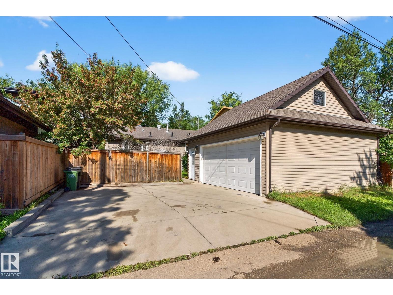Photo 47 of 9239 148 St Nw, Edmonton AB