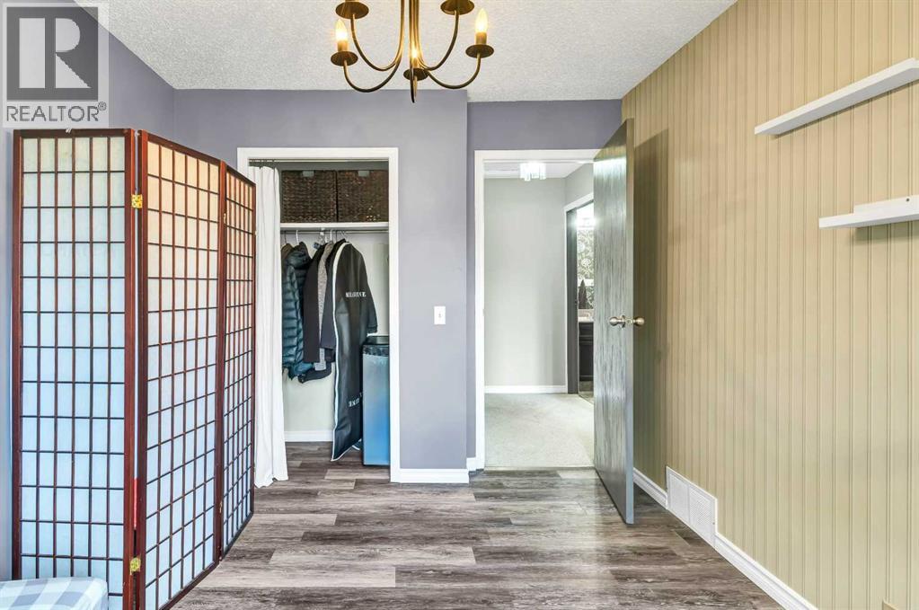 Single Family House for Sale in  Sundown Way SE Sundance Calgary 