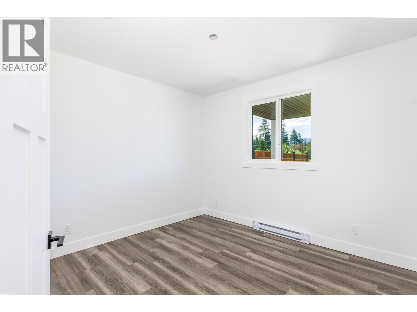 Photo 20 of 1401 21 Street Ne, Salmon Arm BC