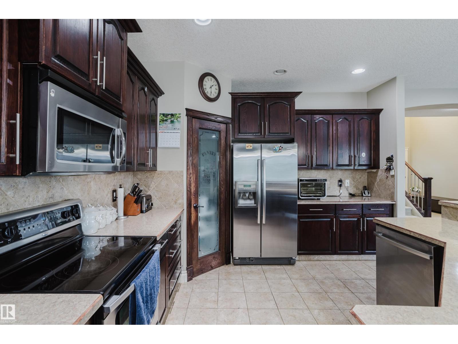 Photo 60 of 3359 18 St Nw, Edmonton AB