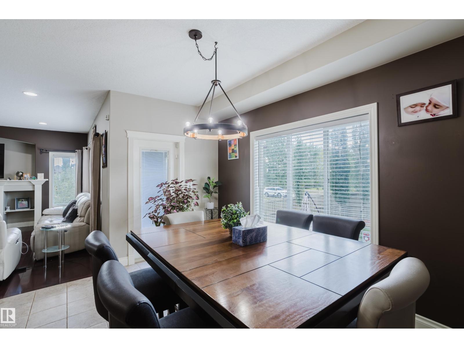 Photo 26 of 3359 18 St Nw, Edmonton AB