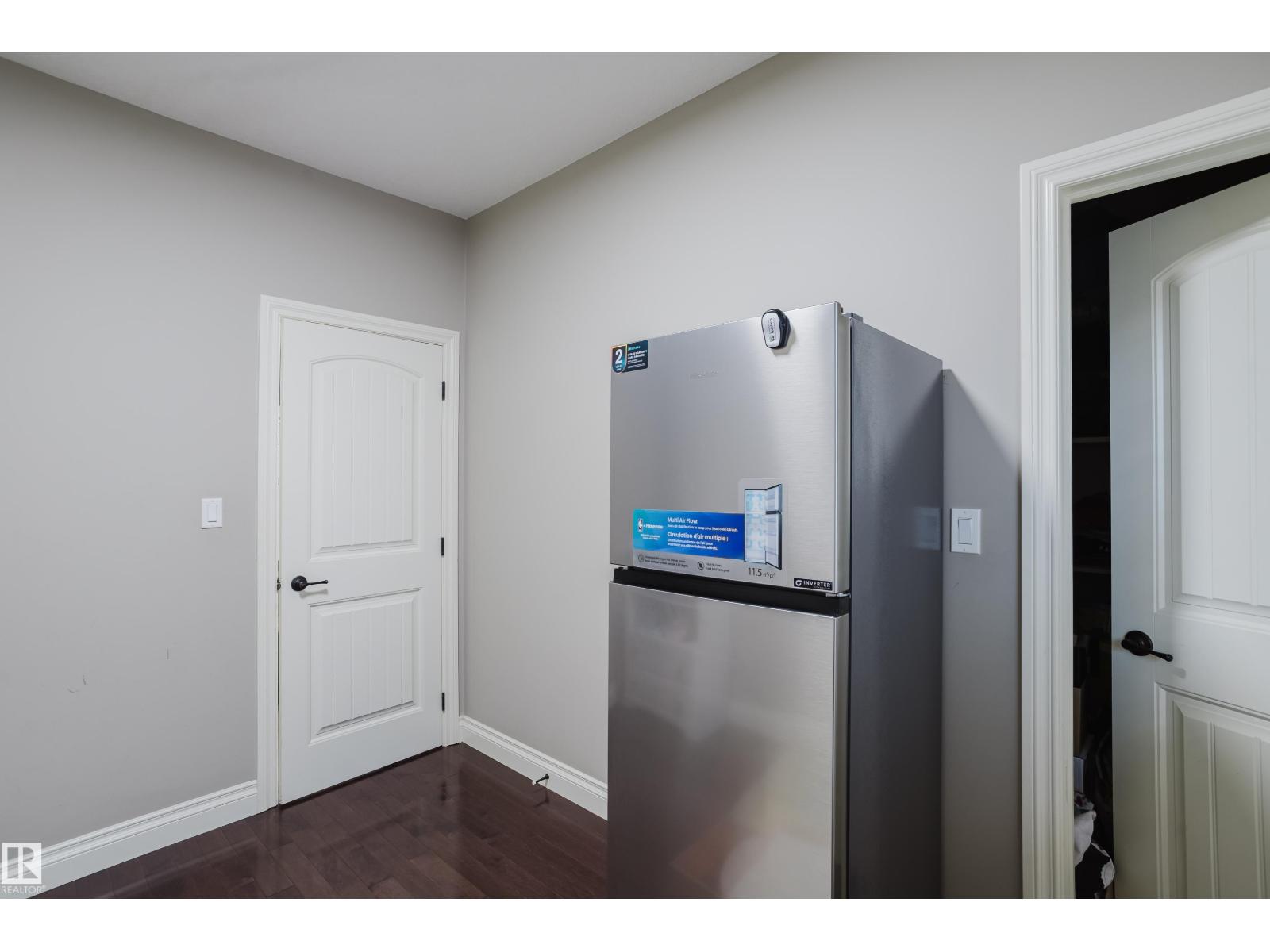 Photo 67 of 3359 18 St Nw, Edmonton AB