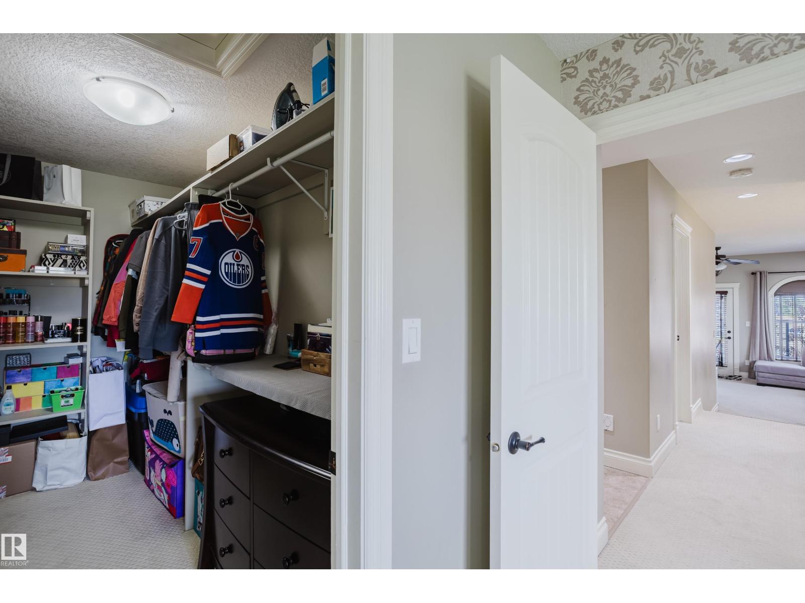 Photo 29 of 3359 18 St Nw, Edmonton AB