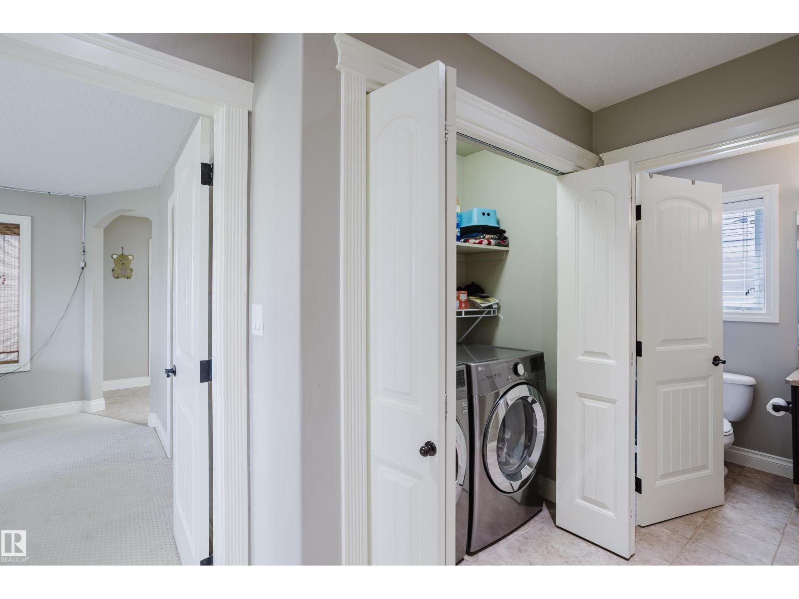 Photo 1 of 3359 18 St Nw, Edmonton AB