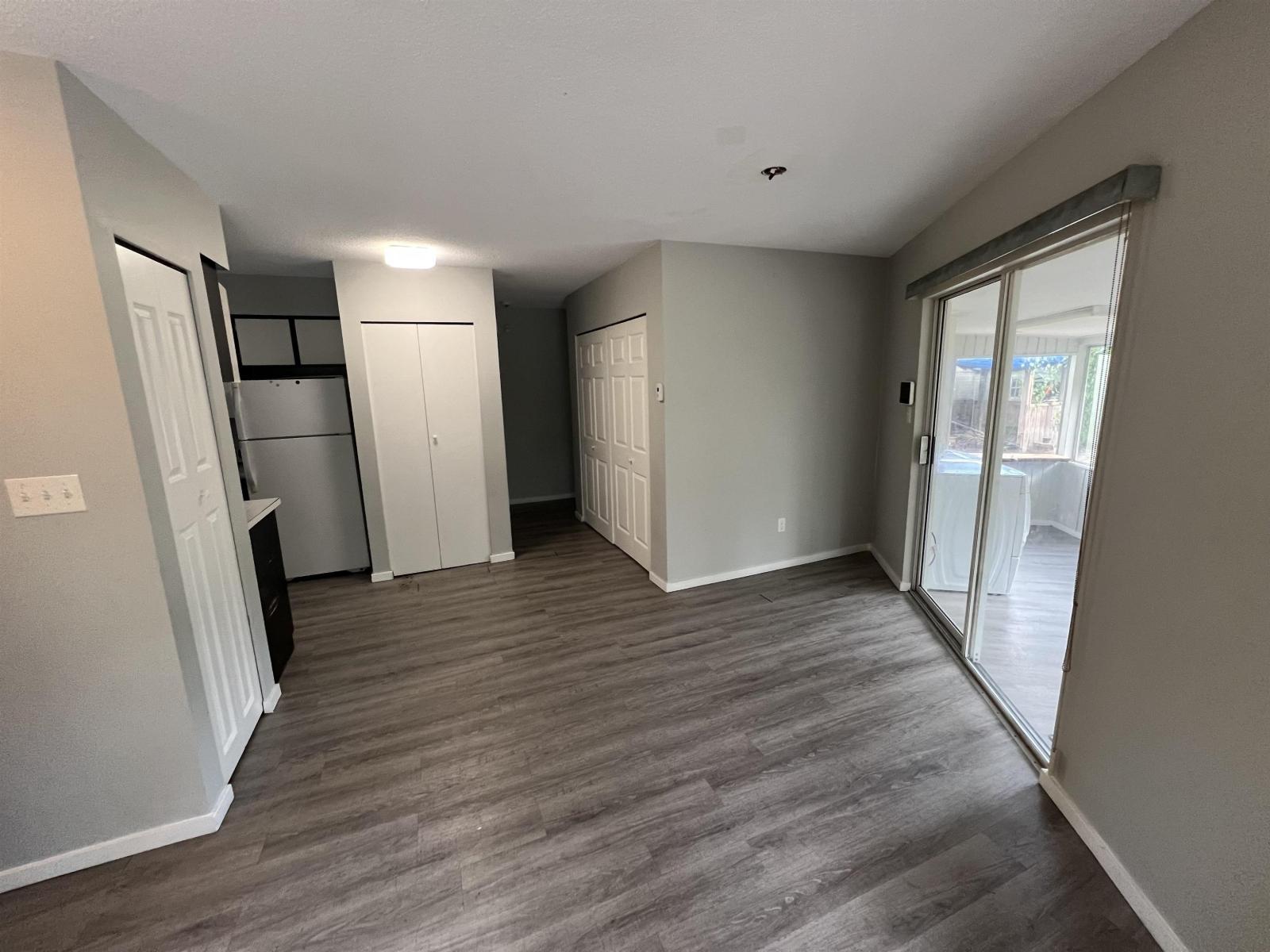 Photo 3 of 20890 42 Avenue, Langley BC
