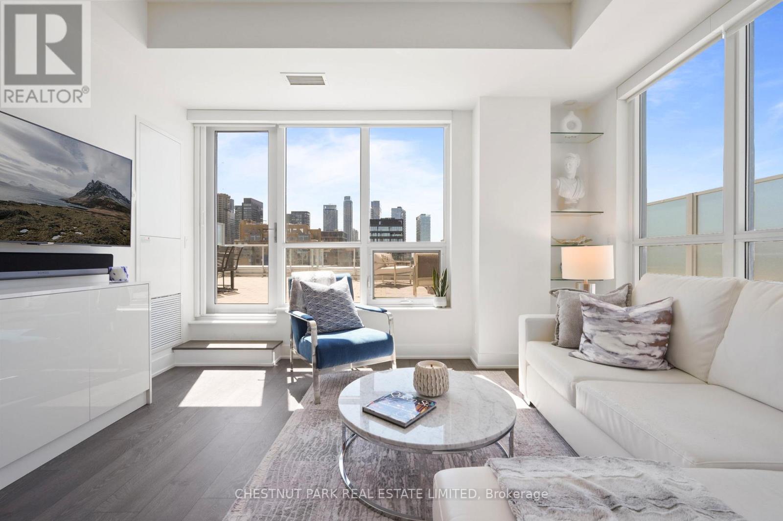 Photo 33 of 1220 38 Cameron Street, Toronto ON