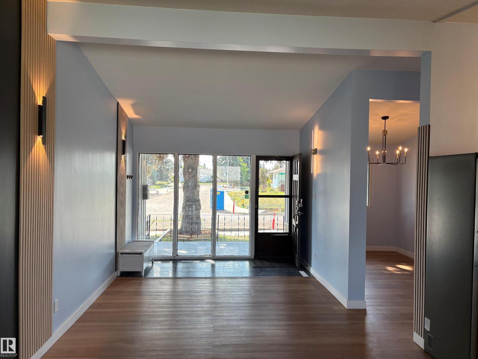 Photo 15 of 6808 95 Av Nw Nw, Edmonton AB