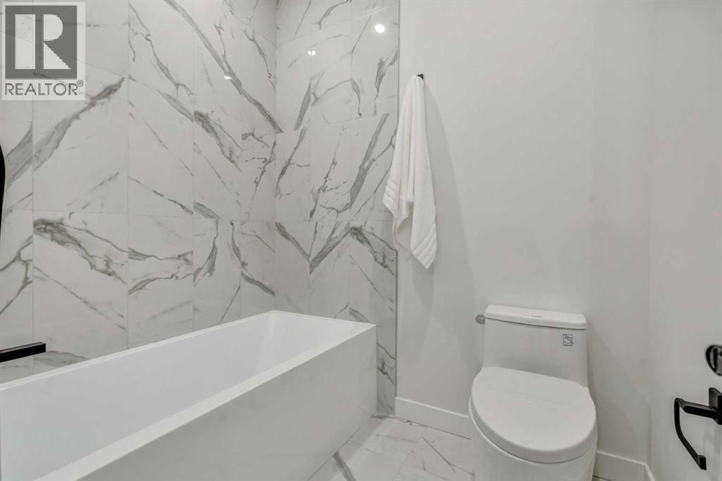 Single Family House for Sale in   Street SW Killarney/Glengarry Calgary 
