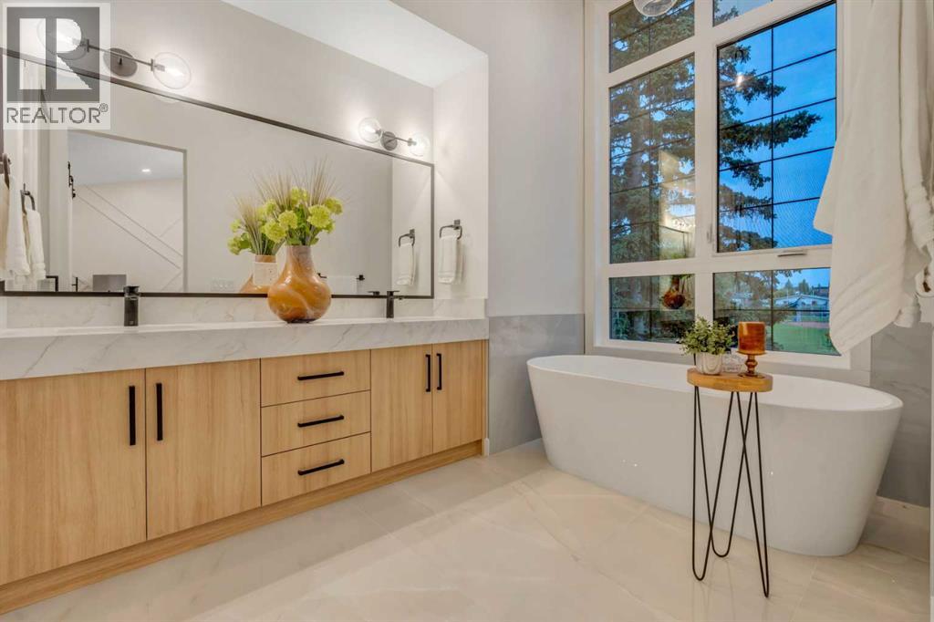 Single Family House for Sale in   Street SW Killarney/Glengarry Calgary 