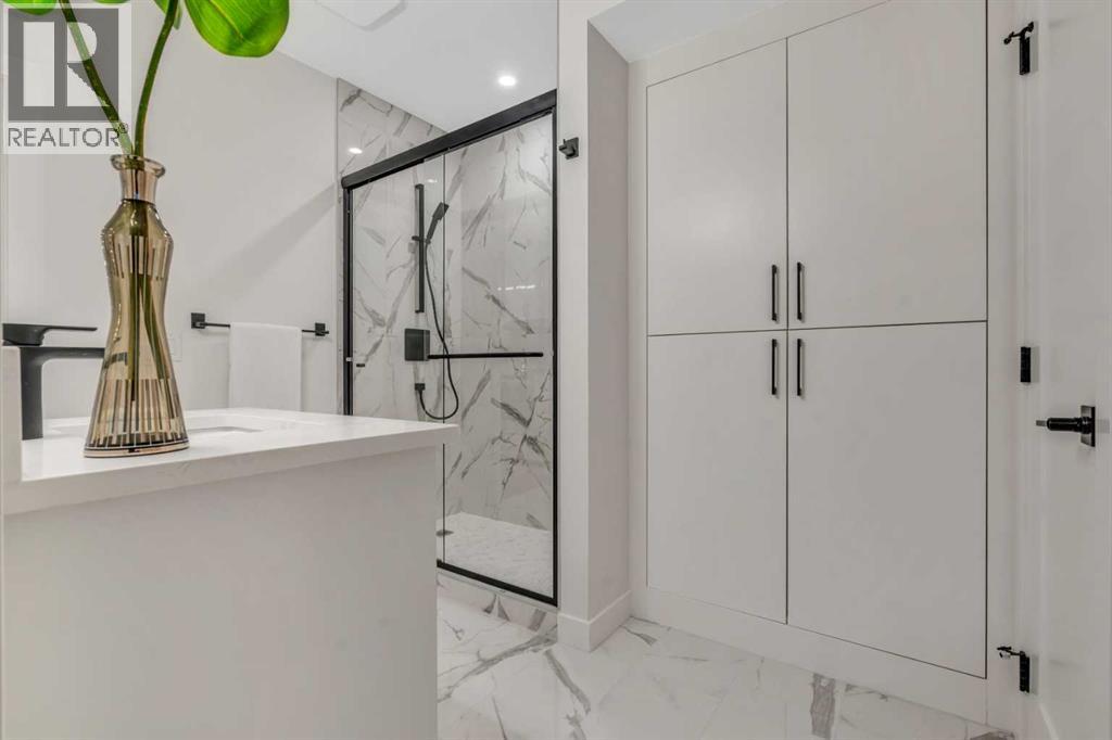 Single Family House for Sale in   Street SW Killarney/Glengarry Calgary 